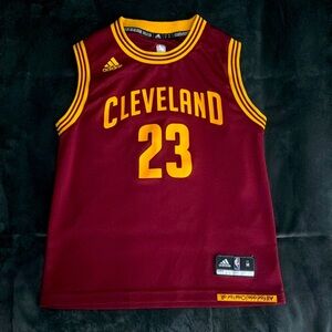 Youth Medium LeBron James Cleveland Cavaliers Jersey #23